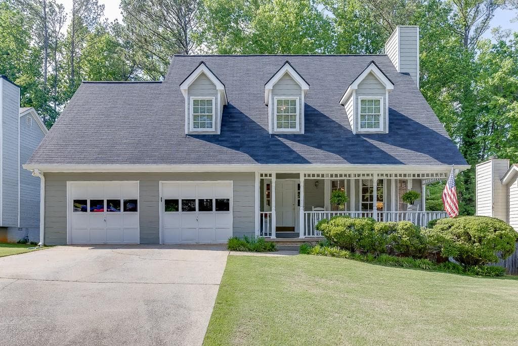 3 bedroom, 3 bathroom single family residence sold at 900 Meadowsong Circle, Lawrenceville, GA 30043