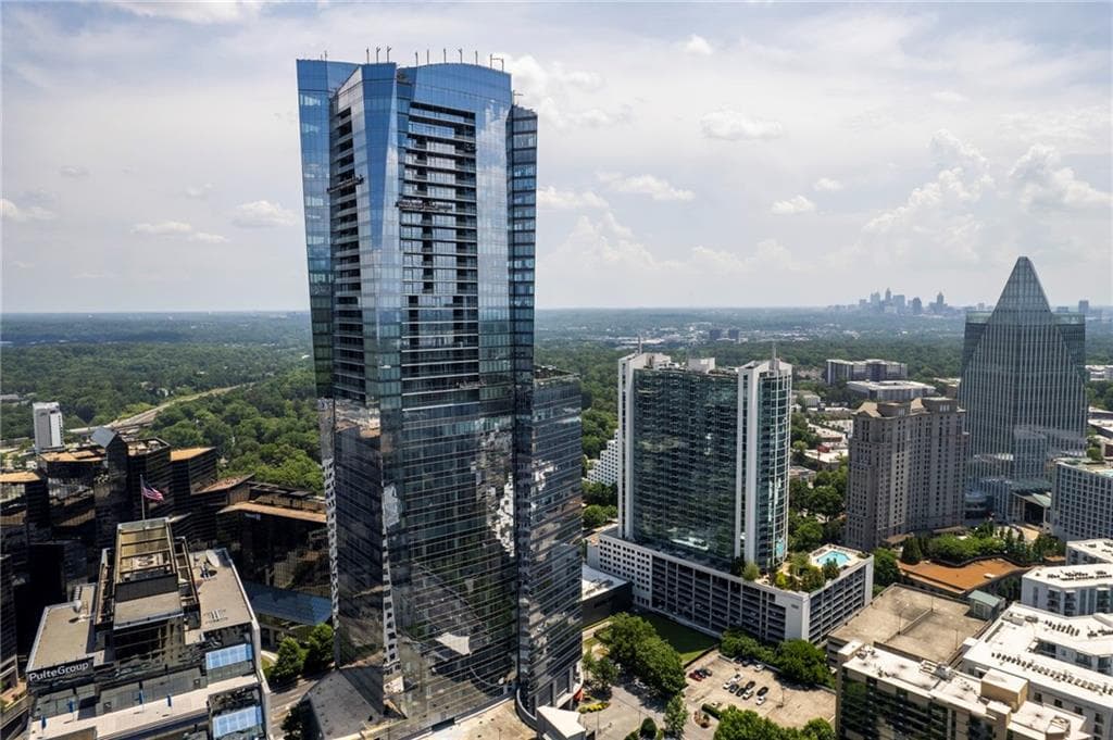 2 bedroom, 3 bathroom, 3,168 sq ft condominium sold at 3344 Peachtree Road 3601, Atlanta, GA 30326