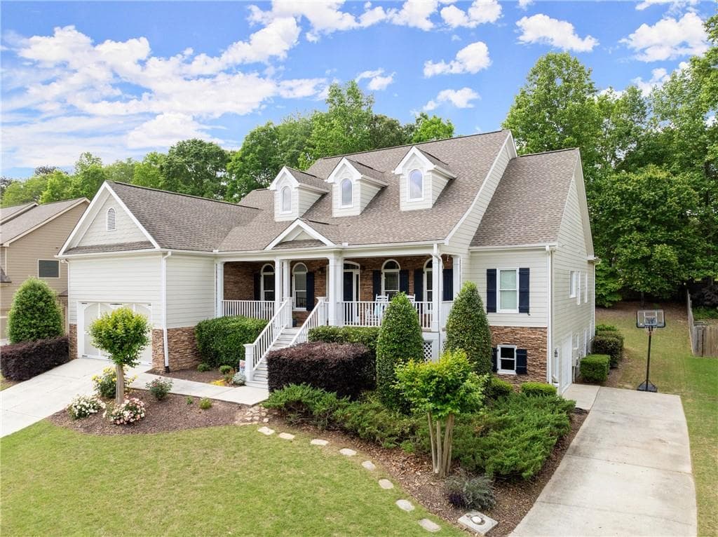 5 bedroom, 6 bathroom single family residence sold at 2084 Democracy Drive, Buford, GA 30519