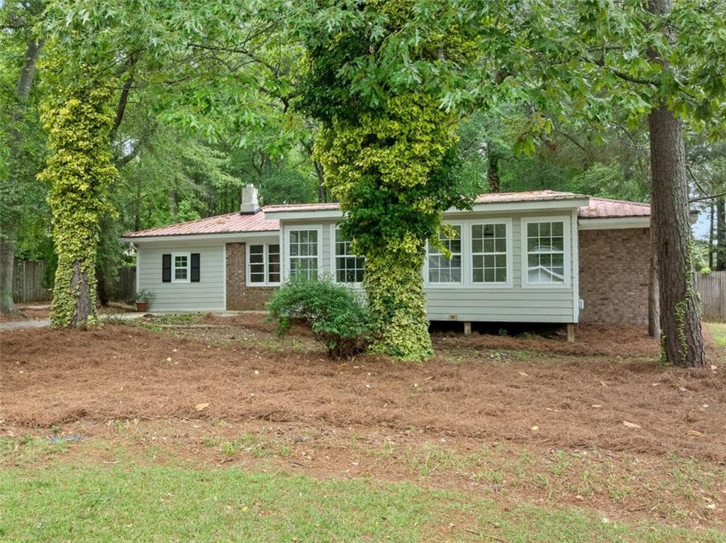4 bedroom, 2 bathroom single family residence sold at 3452 Ridgecrest Drive, Powder Springs, GA 30127