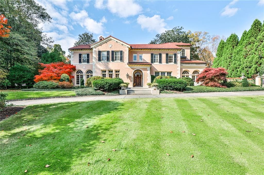 4 bedroom, 5 bathroom single family residence sold at 15 Cherokee Road, Atlanta, GA 30305