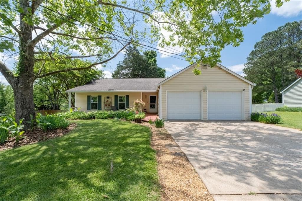 3 bedroom, 2 bathroom single family residence sold at 217 Colemans Bluff Drive, Woodstock, GA 30188