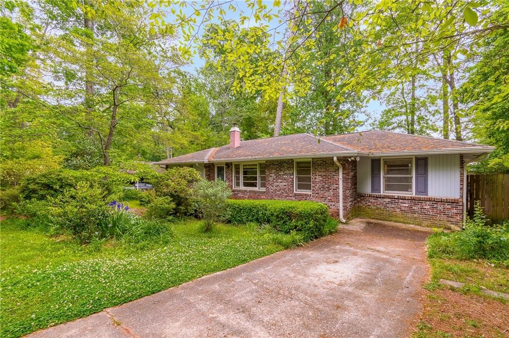 3 bedroom, 2 bathroom single family residence sold at 2783 Mount Olive Drive, Decatur, GA 30033