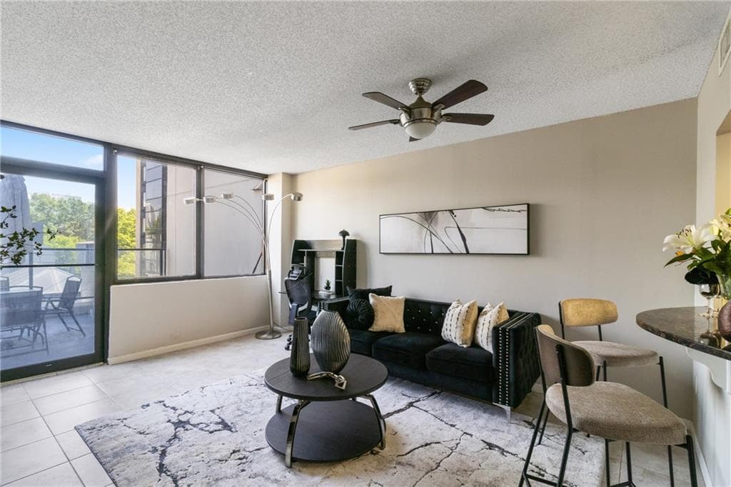 1 bedroom, 1 bathroom, 645 sq ft condominium sold at 1280 W Peachtree Street 810, Atlanta, GA 30309