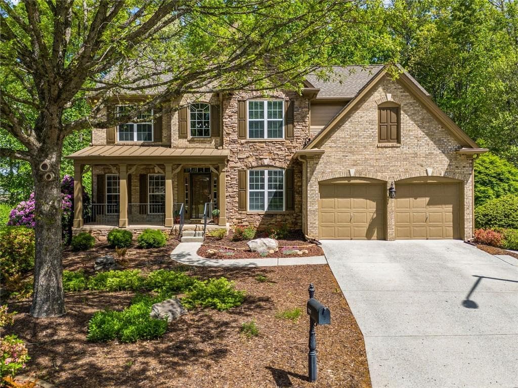 6 bedroom, 5 bathroom single family residence sold at 121 Brendylynn Trace, Woodstock, GA 30188
