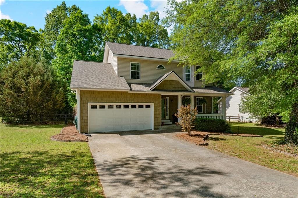 3 bedroom, 3 bathroom single family residence sold at 110 Honeysuckle Drive, Calhoun, GA 30701