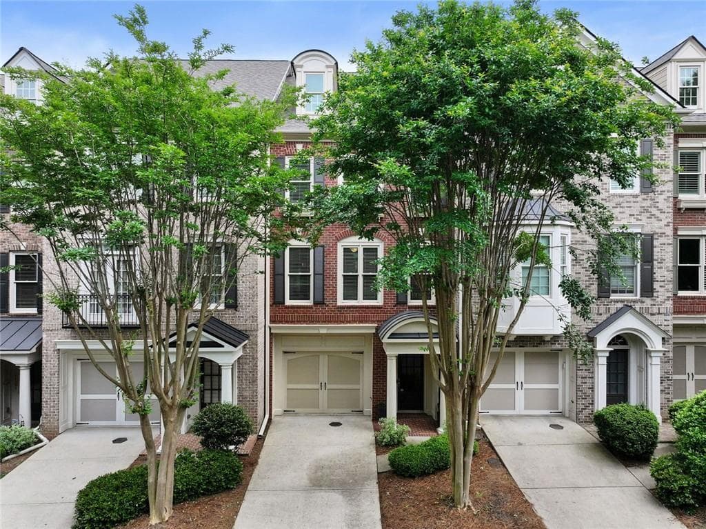2 bedroom, 3 bathroom, 2,016 sq ft townhouse sold at 11187 Calypso Drive 12, Alpharetta, GA 30009