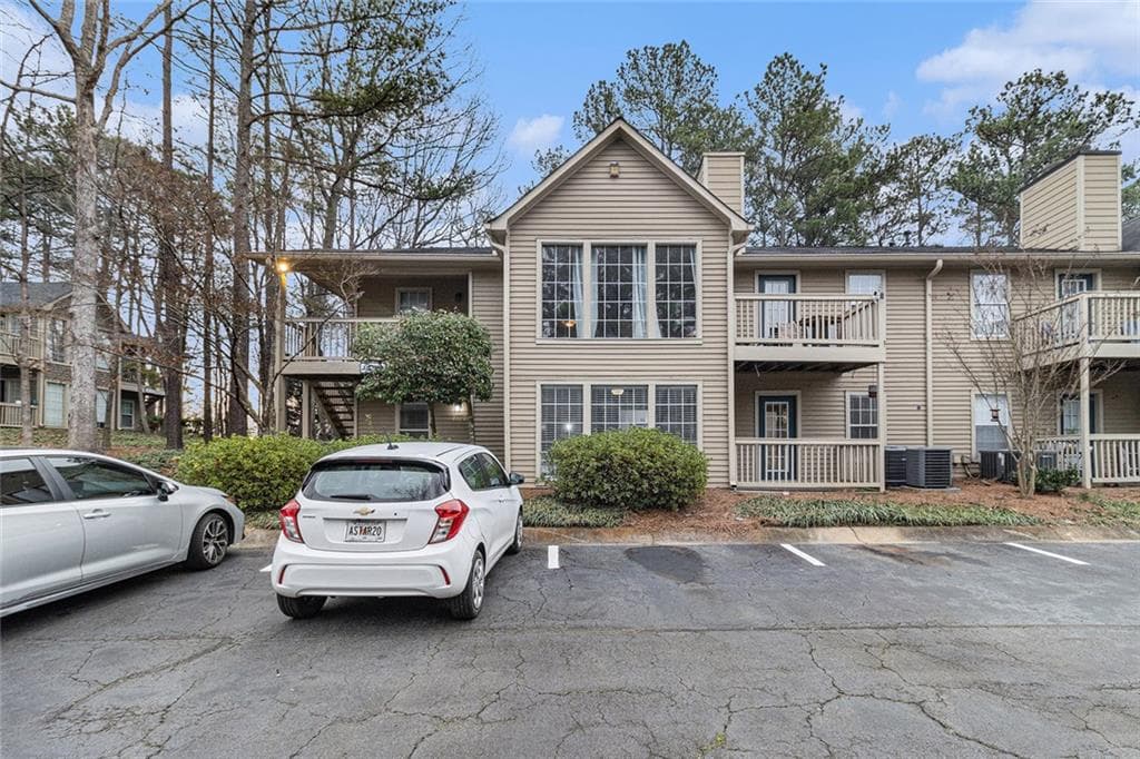 2 bedroom, 2 bathroom condominium sold at 2002 Country Park Drive, Smyrna, GA 30080