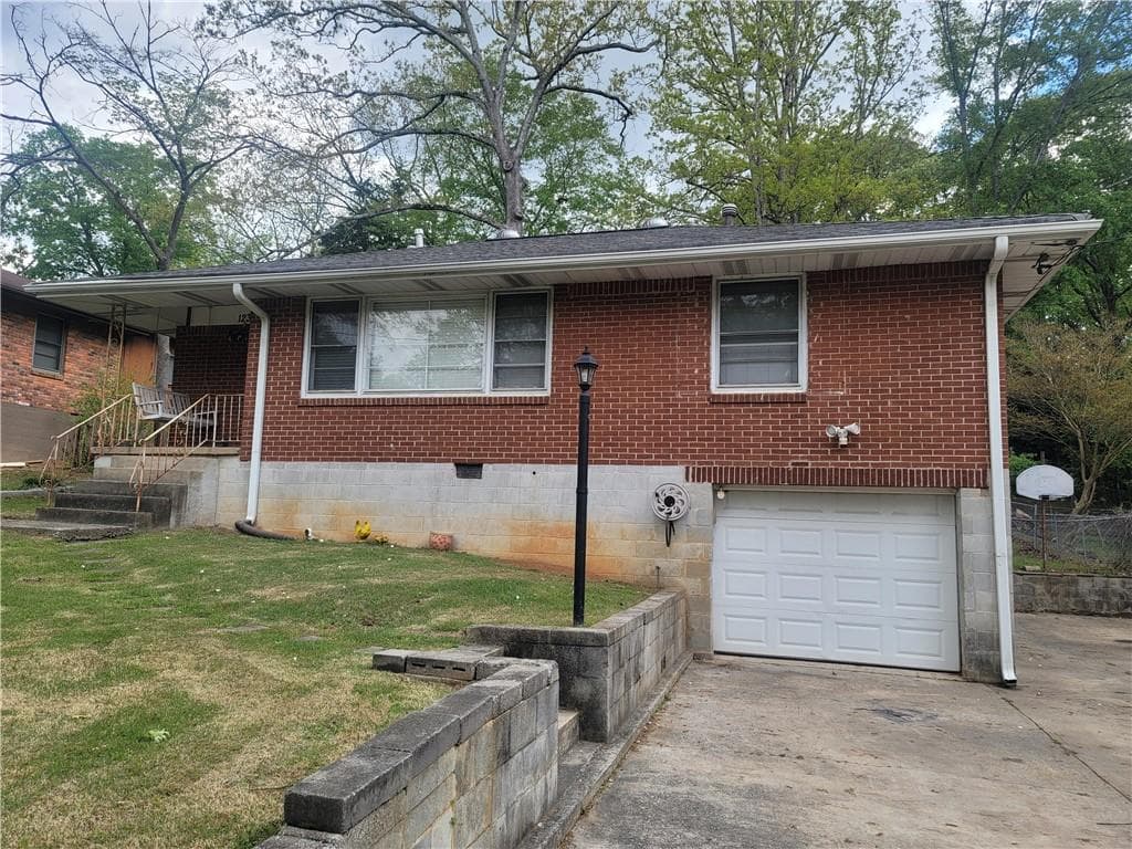 2 bedroom, 1 bathroom single family residence sold at 1230 Lloyd Drive, Forest Park, GA 30297