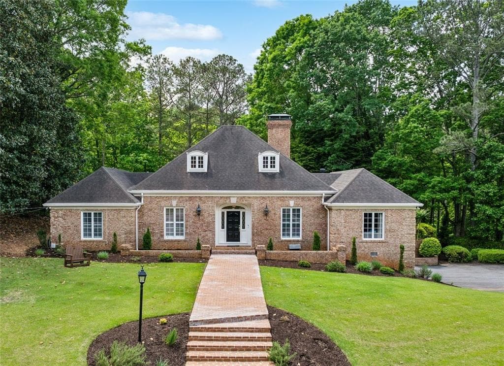 5 bedroom, 5 bathroom, 5,474 sq ft single family residence sold at 8925 Huntcliff Lake Court, Atlanta, GA 30350