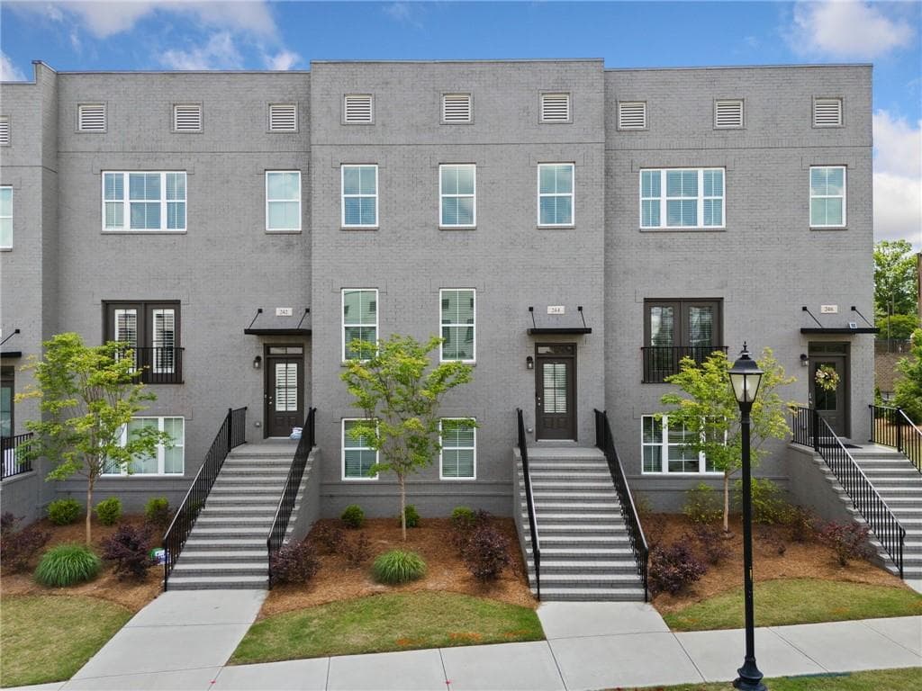 4 bedroom, 4 bathroom townhouse sold at 244 Church Street, Lawrenceville, GA 30046