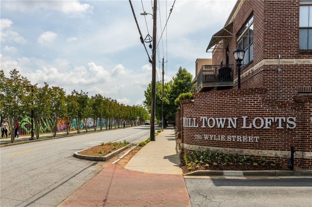 2 bedroom, 1 bathroom condominium sold at 791 Wylie Street 911, Atlanta, GA 30316