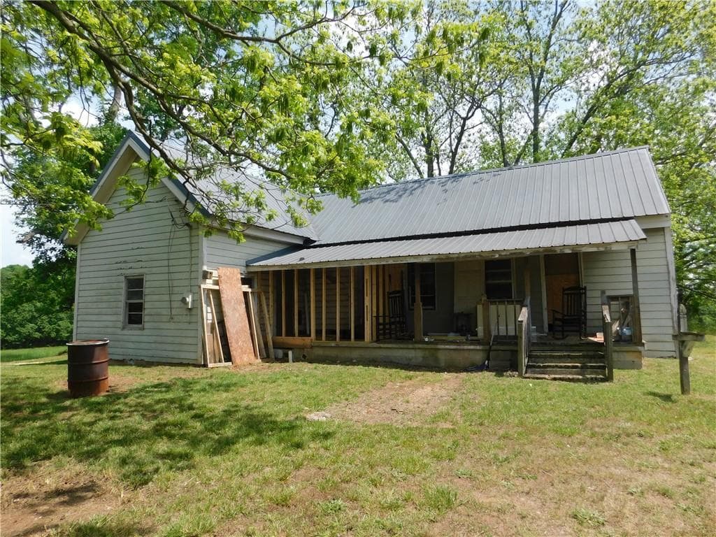 2 bedroom, 1 bathroom single family residence sold at 143 Howington Road, Jefferson, GA 30549