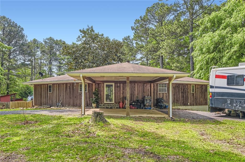 3 bedroom, 3 bathroom single family residence sold at 263 Lynn Drive, Fayetteville, GA 30215