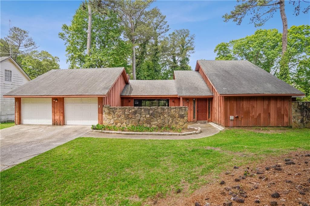6134 Silver Spur Drive, Lithonia, GA 30058 — most recent listing photo