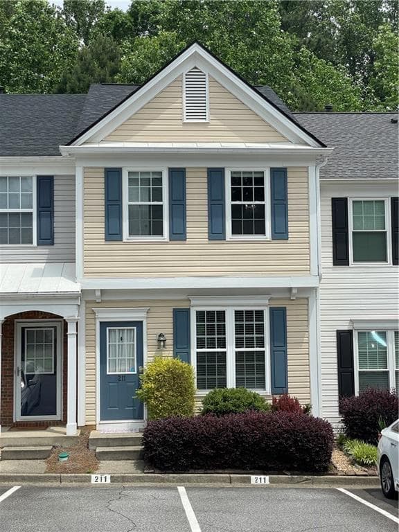2 bedroom, 3 bathroom, 1,216 sq ft townhouse sold at 211 Buckland Drive, Alpharetta, GA 30022