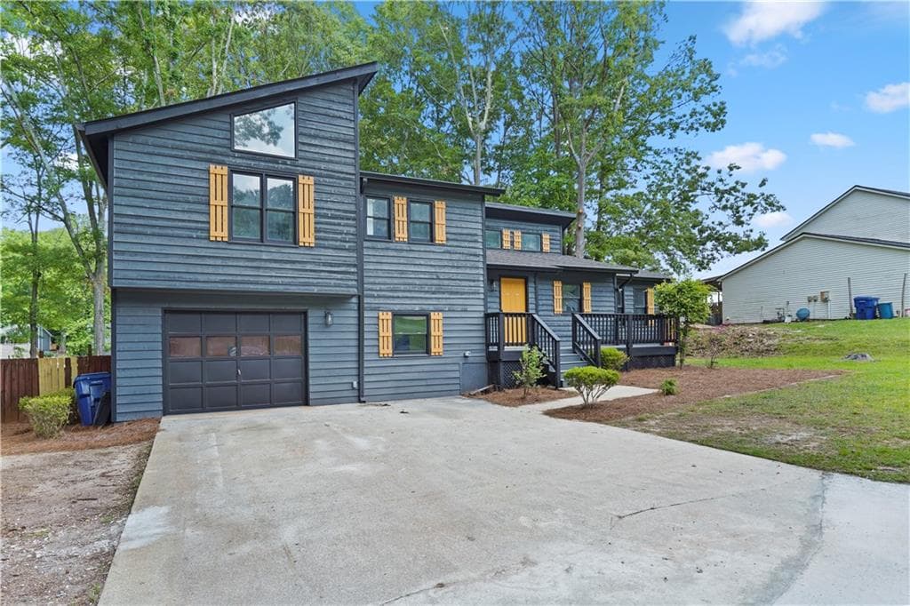 3 bedroom, 2 bathroom, 1,665 sq ft single family residence sold at 805 Wayside Drive, Lawrenceville, GA 30046