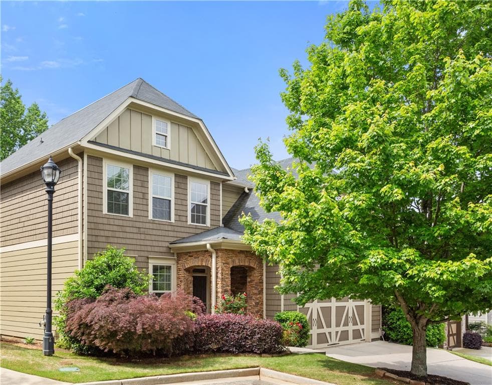 5 bedroom, 3 bathroom, 3,115 sq ft single family residence sold at 1907 Haven Park Circle, Smyrna, GA 30080