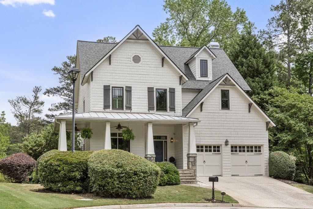 4 bedroom, 4 bathroom, 3,610 sq ft single family residence sold at 2548 Lakeview East Trail, Atlanta, GA 30316