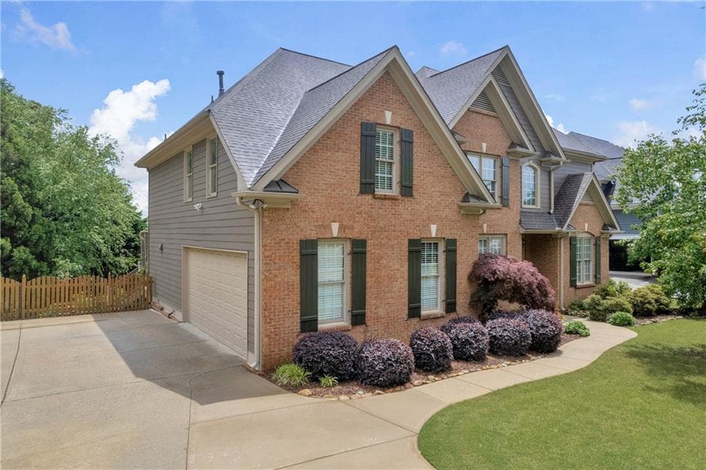 6 bedroom, 5 bathroom, 4,440 sq ft single family residence sold at 3641 Carriage Glen Way, Dacula, GA 30019