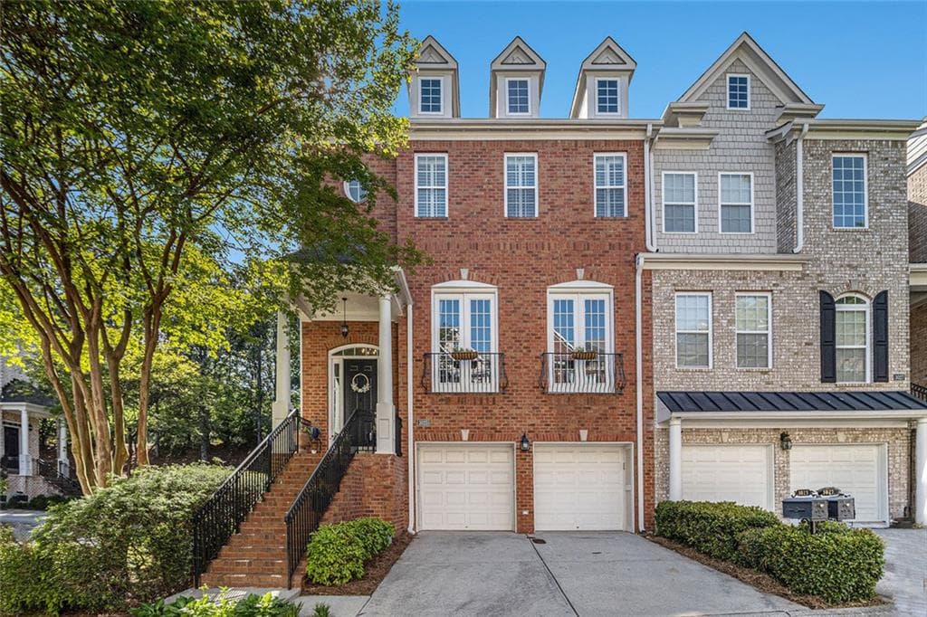 4 bedroom, 4 bathroom townhouse sold at 3025 Woodwalk Drive 17, Atlanta, GA 30339