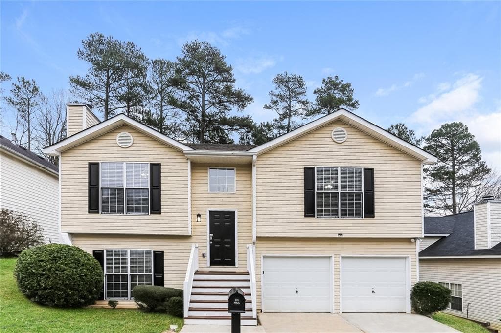 3 bedroom, 2 bathroom single family residence sold at 820 Tradd Court, Stone Mountain, GA 30087