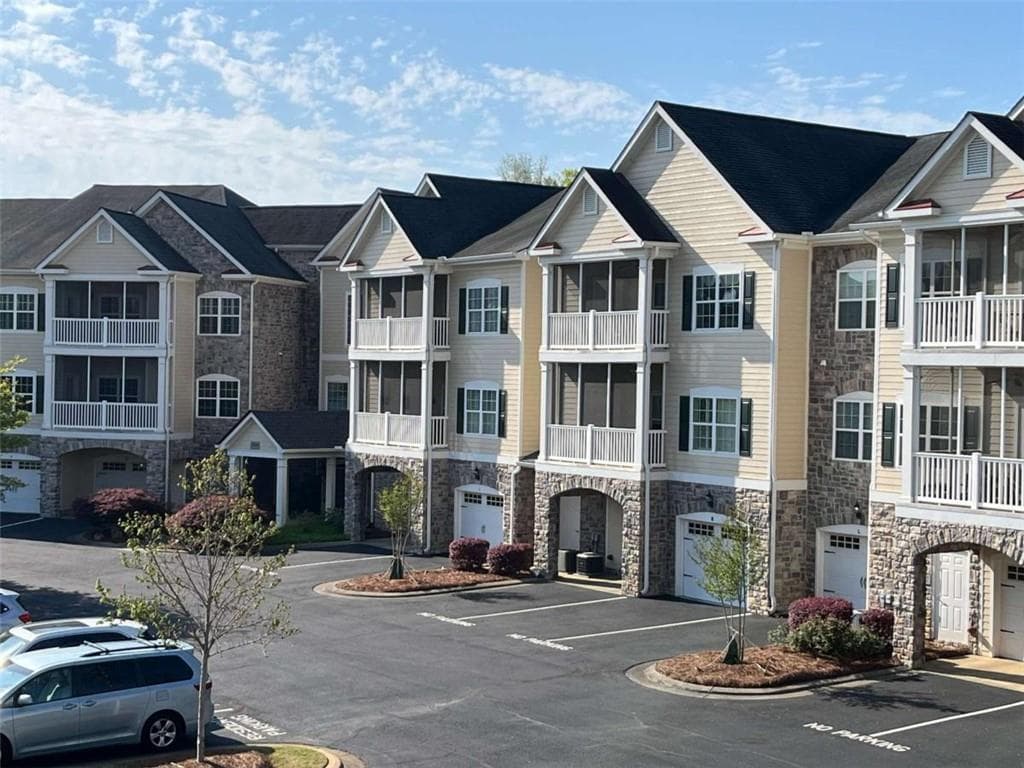 1 bedroom, 2 bathroom condominium sold at 3208 Village Boulevard 3208, Rome, GA 30161