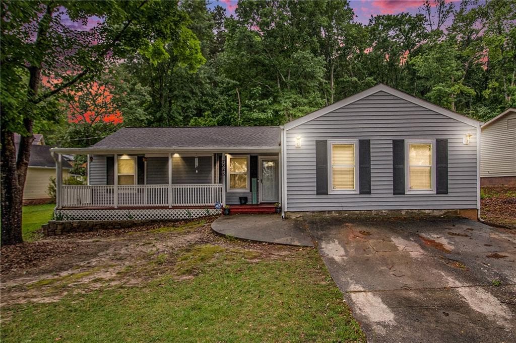 7845 Chase Woods Drive, Jonesboro, GA 30236 — most recent listing photo