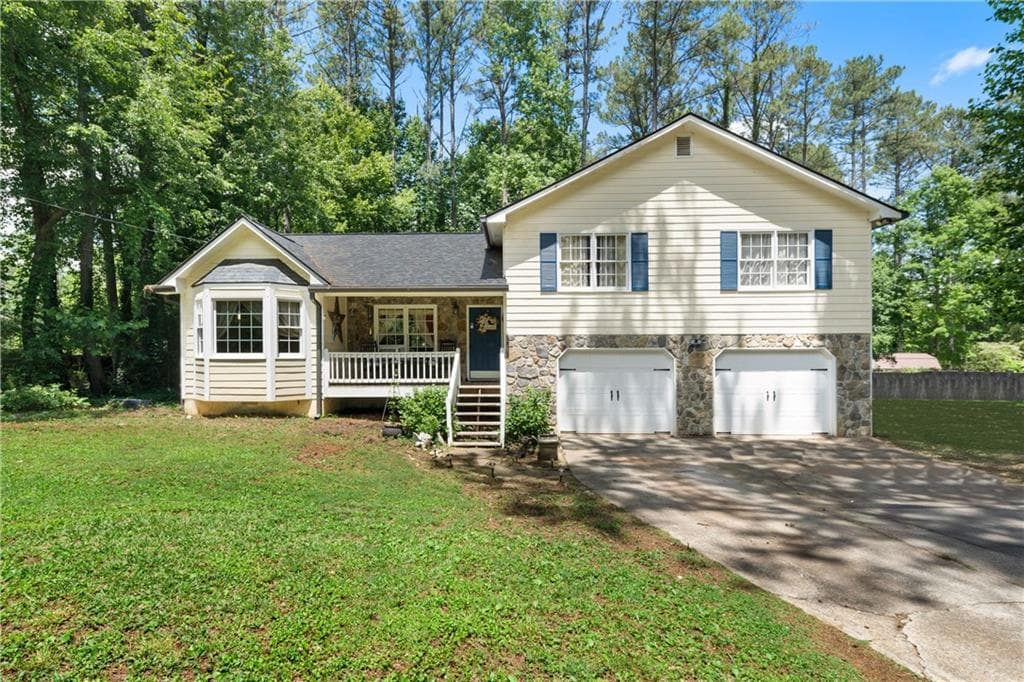 3 bedroom, 2 bathroom single family residence sold at 83 Andrew Jackson Court, Dallas, GA 30157