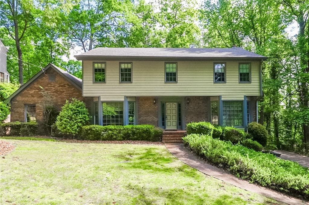 4 bedroom, 3 bathroom single family residence sold at 4953 Mcpherson Drive, Roswell, GA 30075