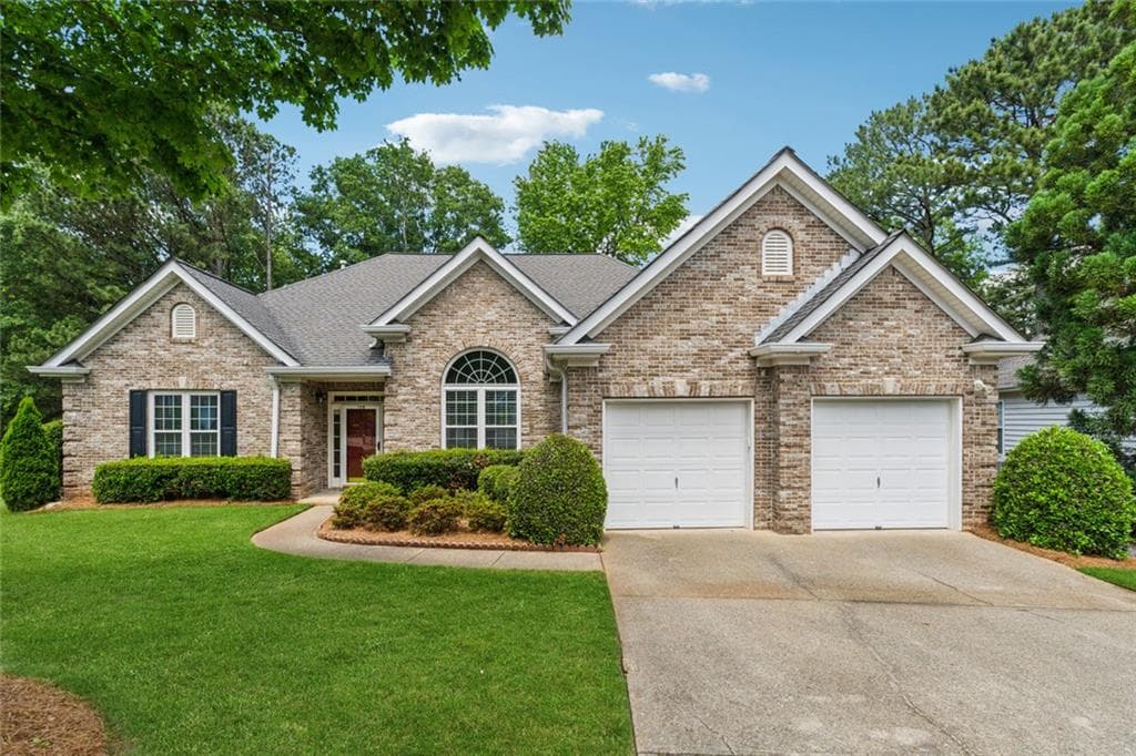 3 bedroom, 2 bathroom single family residence sold at 725 Mae Lane, Alpharetta, GA 30004