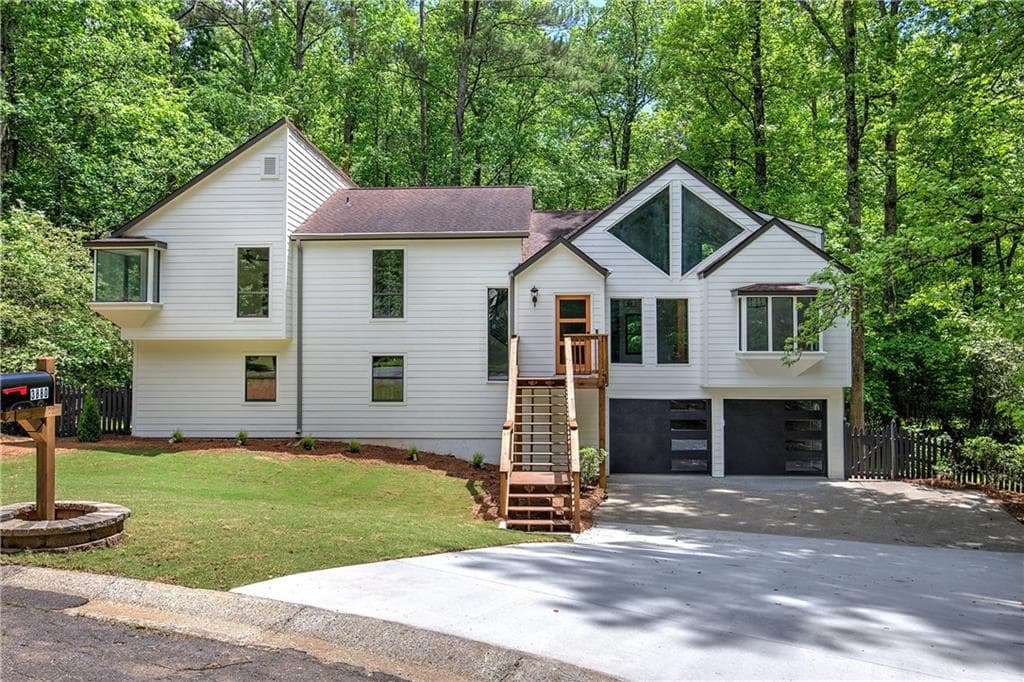 4 bedroom, 3 bathroom single family residence sold at 3880 Northpoint Drive, Marietta, GA 30062