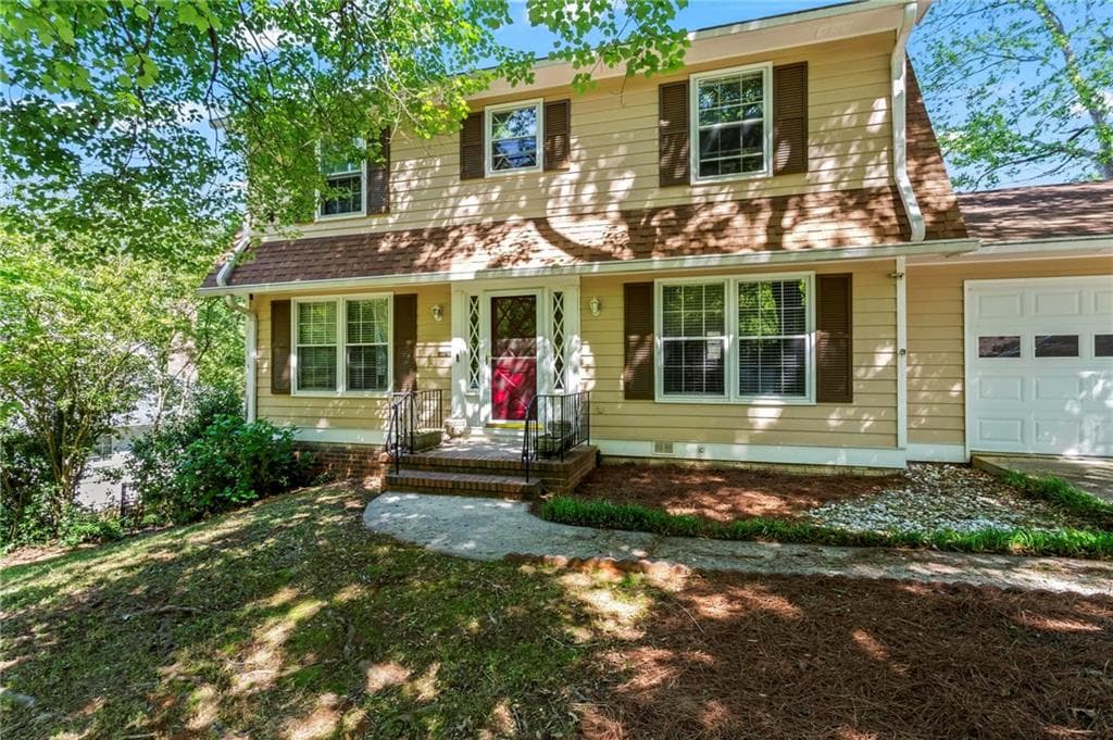 4 bedroom, 3 bathroom single family residence sold at 2917 Rockbridge Road, Marietta, GA 30066