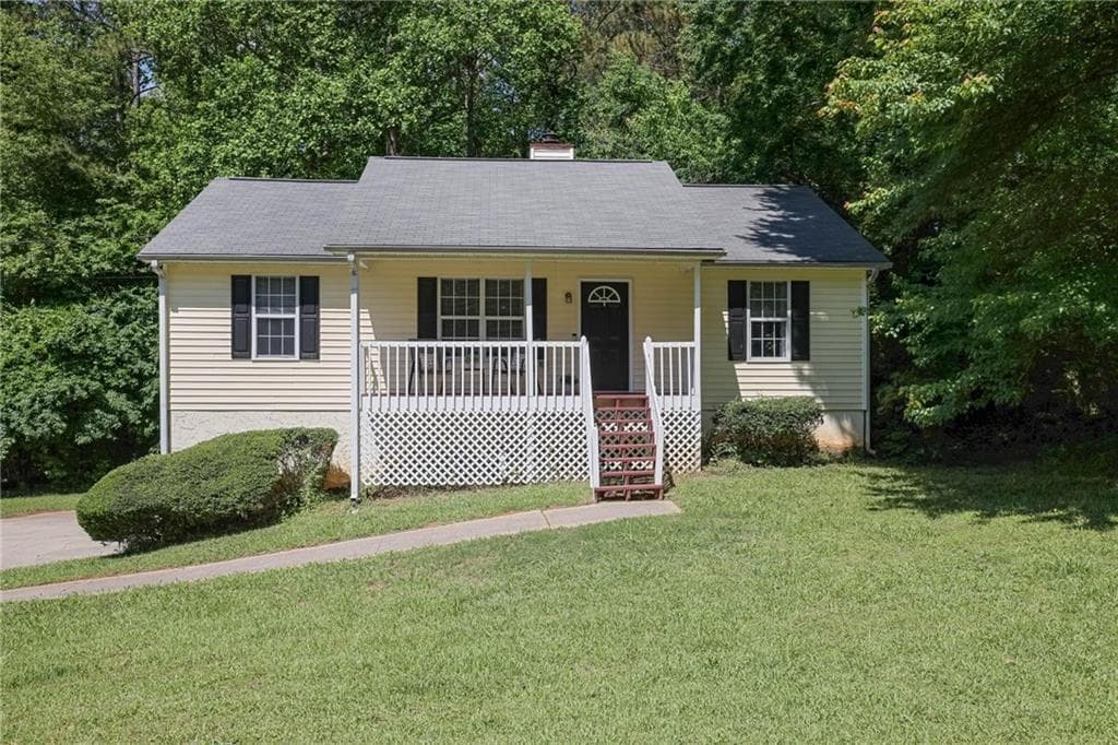 3 bedroom, 2 bathroom single family residence sold at 213 Johnstons Drive, Dallas, GA 30157