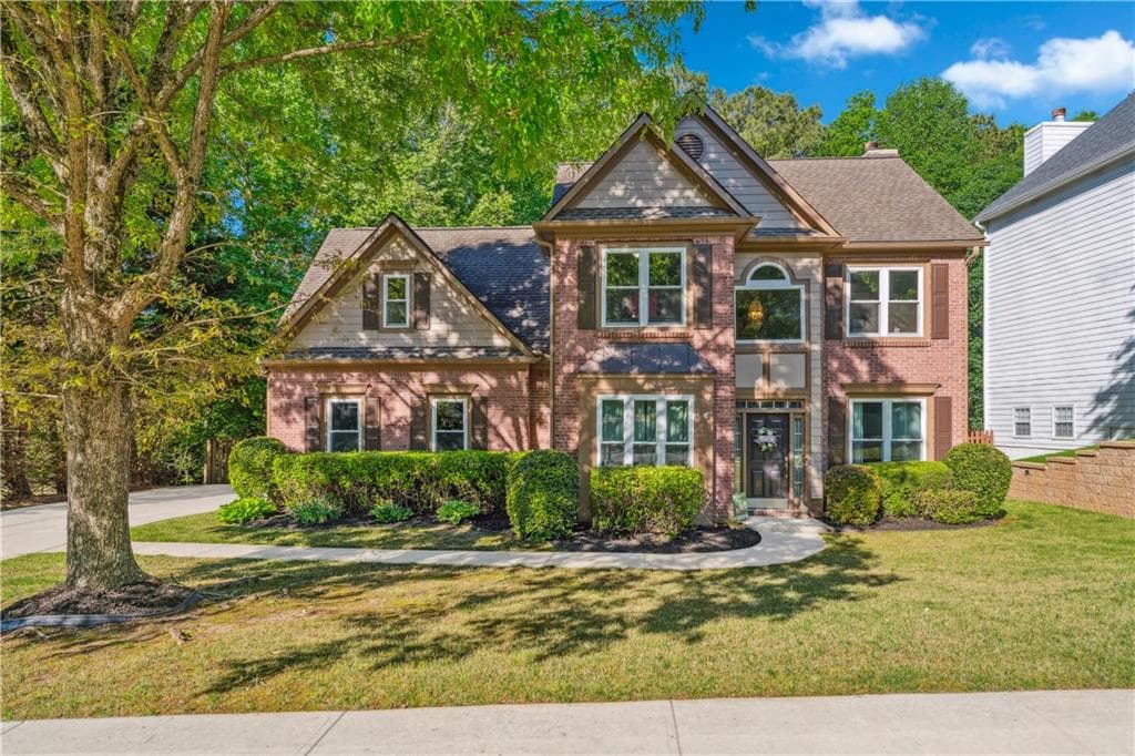 5 bedroom, 3 bathroom single family residence sold at 3220 Goldmist Drive, Buford, GA 30519