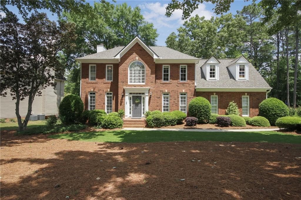 5 bedroom, 3 bathroom single family residence sold at 1915 Milfield Circle, Snellville, GA 30078