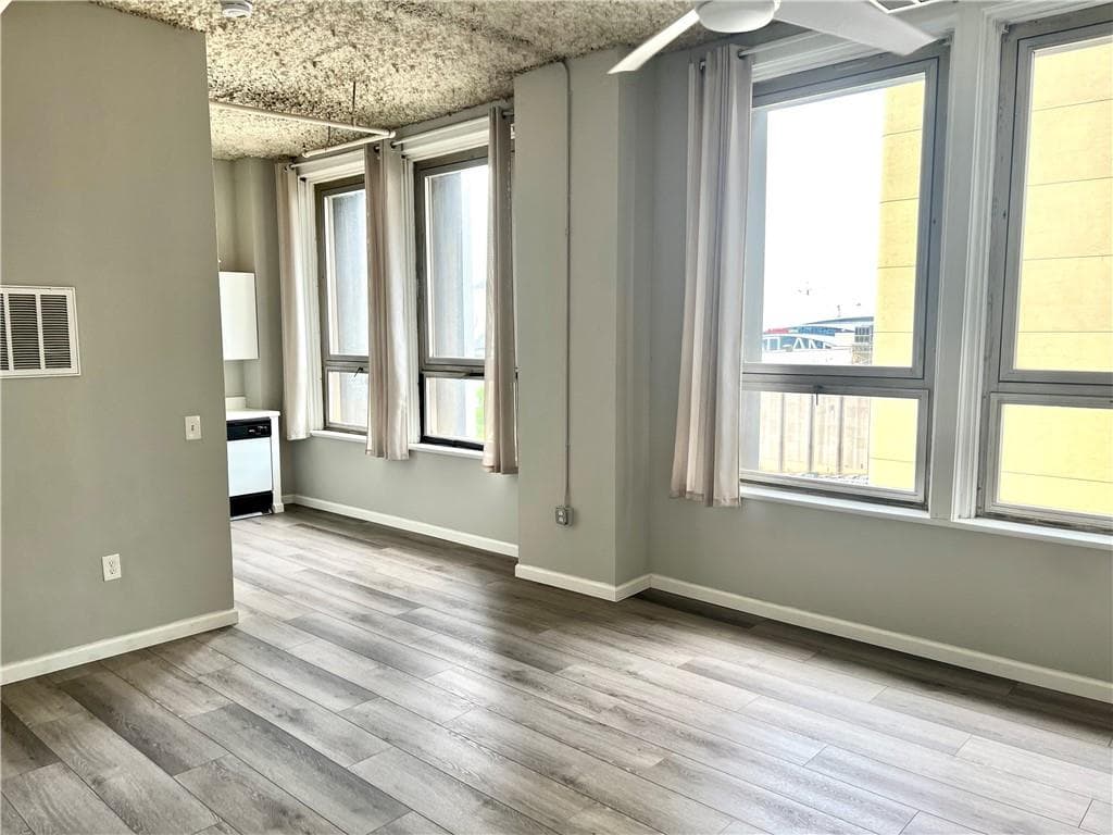 1 bathroom, 448 sq ft condominium sold at 20 Marietta Street 7C, Atlanta, GA 30303