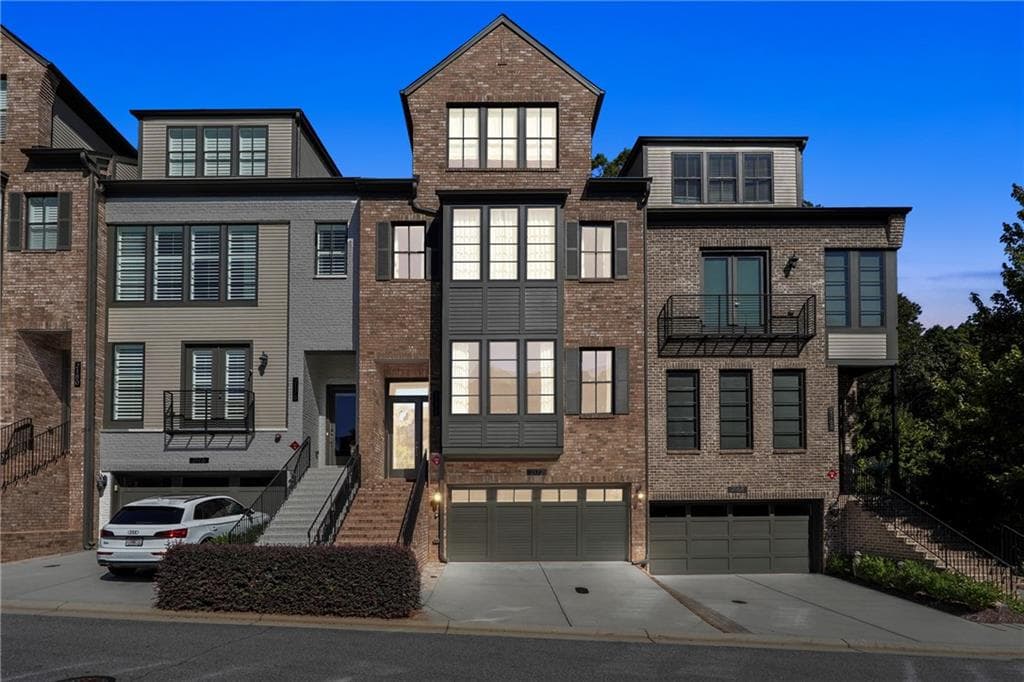4 bedroom, 5 bathroom, 3,907 sq ft townhouse sold at 2172 Peach Lane, Smyrna, GA 30080
