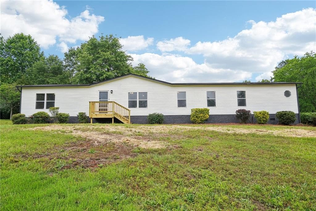 1960 W Hightower Trail, Conyers, GA 30012 — most recent listing photo