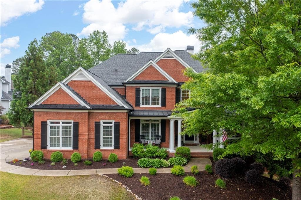 5 bedroom, 5 bathroom single family residence sold at 105 Thorncliff Way, Acworth, GA 30101
