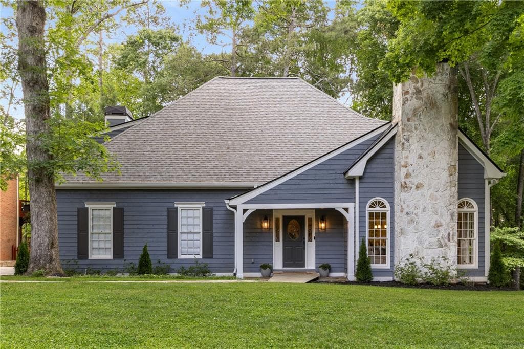 5 bedroom, 4 bathroom single family residence sold at 8260 Overview Court, Roswell, GA 30076