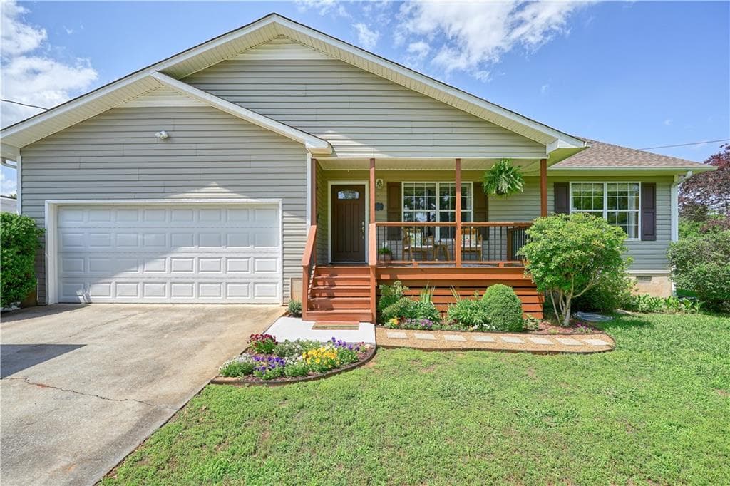 3 bedroom, 2 bathroom single family residence sold at 196 Sage Trail, Calhoun, GA 30701
