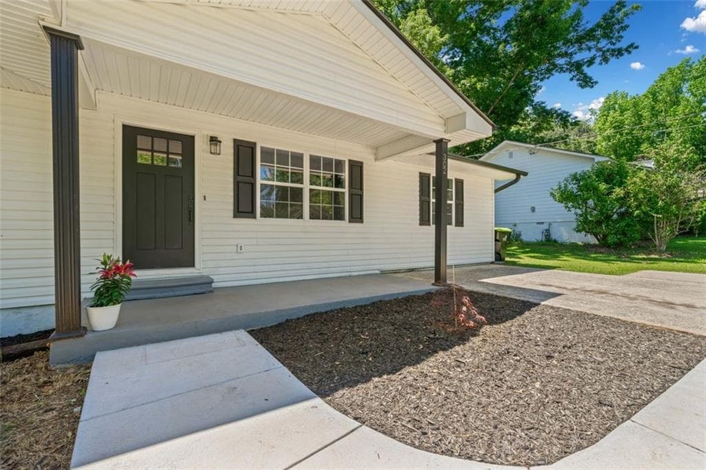 4 bedroom, 3 bathroom single family residence sold at 302 DAVIS Road, Stockbridge, GA 30281