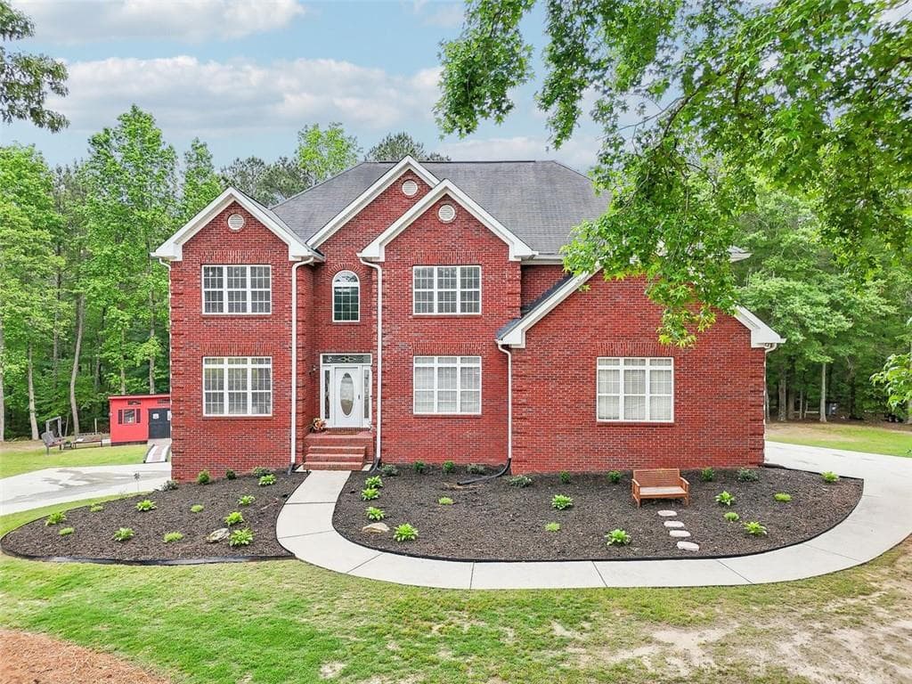 8 bedroom, 6 bathroom, 5,481 sq ft single family residence sold at 1424 BRIGHTON, Loganville, GA 30052