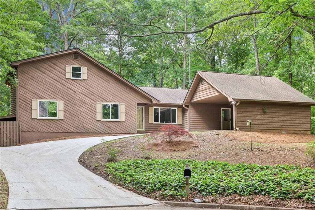4 bedroom, 3 bathroom single family residence sold at 402 Summit Ridge Terrace, Lawrenceville, GA 30046