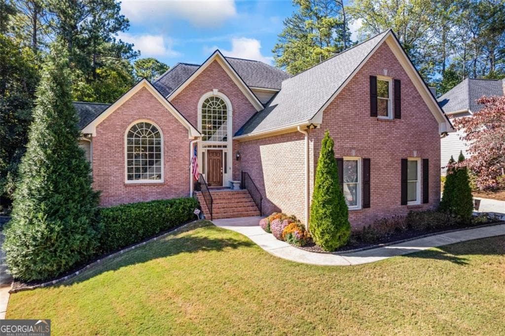 560 Hunt River Way, Suwanee, GA 30024 — most recent listing photo