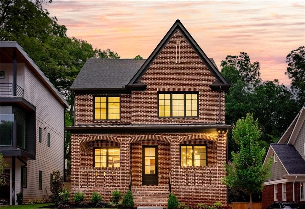 5 bedroom, 6 bathroom single family residence sold at 1277 Avalon Place, Atlanta, GA 30306