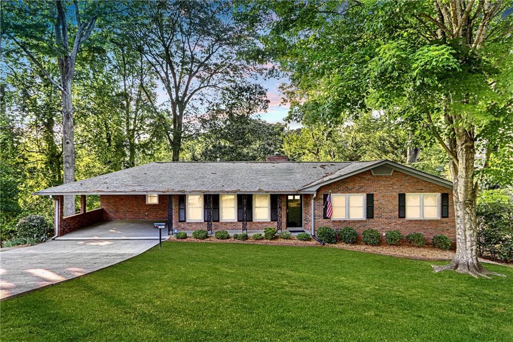 1471 Robinhood Trail, Gainesville, GA 30501 — most recent listing photo