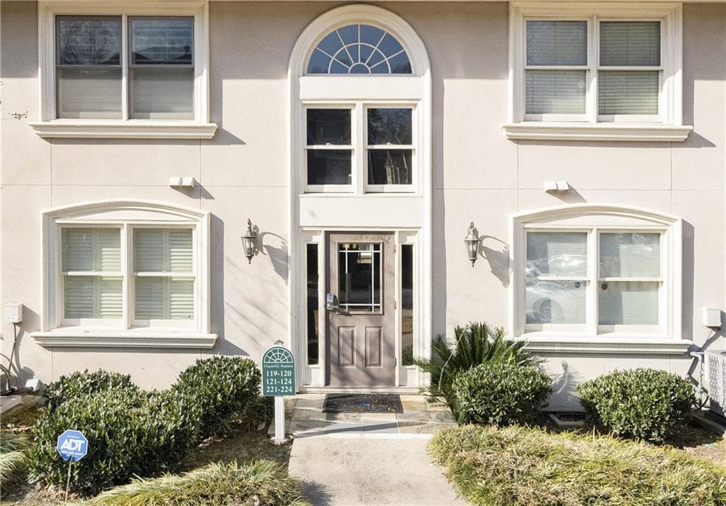 2 bedroom, 2 bathroom, 1,382 sq ft condominium sold at 1538 Chantilly Drive 224, Atlanta, GA 30324