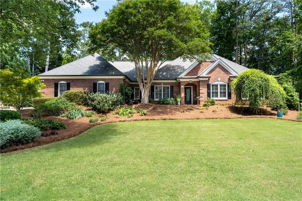 4 bedroom, 4 bathroom single family residence sold at 4390 Wicklow Court, Suwanee, GA 30024